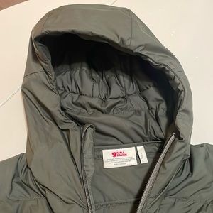 Fjall Raven Men's Green Keb Padded Hoodie, size Large